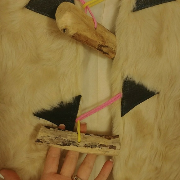 Soft sheep fur long sleeveless jacket - Picture 3 of 8